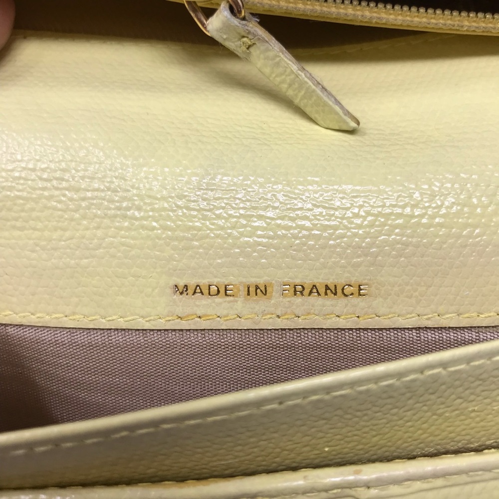 Chanel Bifold Wallet & Optional Crossbody bag - Picture 7 of 16